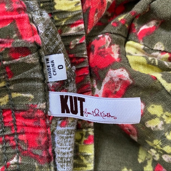 SOLD KUT FROM THE KLOTH WOMENS FLORAL SHORTS - Picture 3 of 4